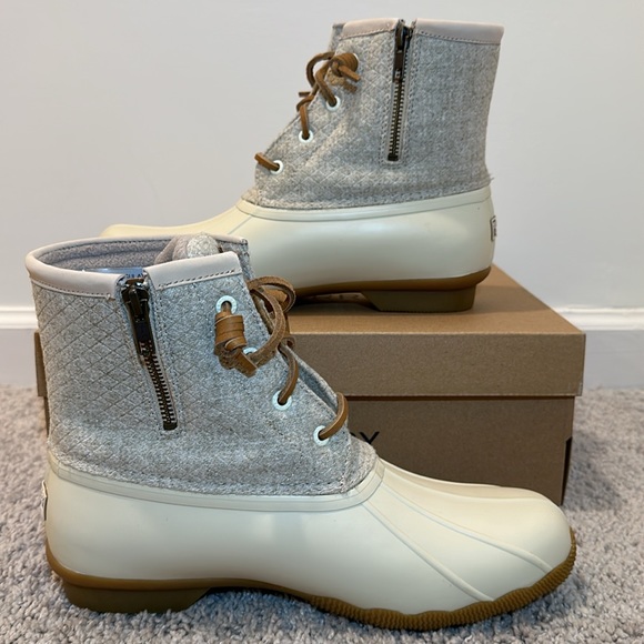 SPERRY, Saltwater Wool Embossed Duck Boot w/Thinsulate (STS82473), US Women’s 9. - Picture 4 of 8